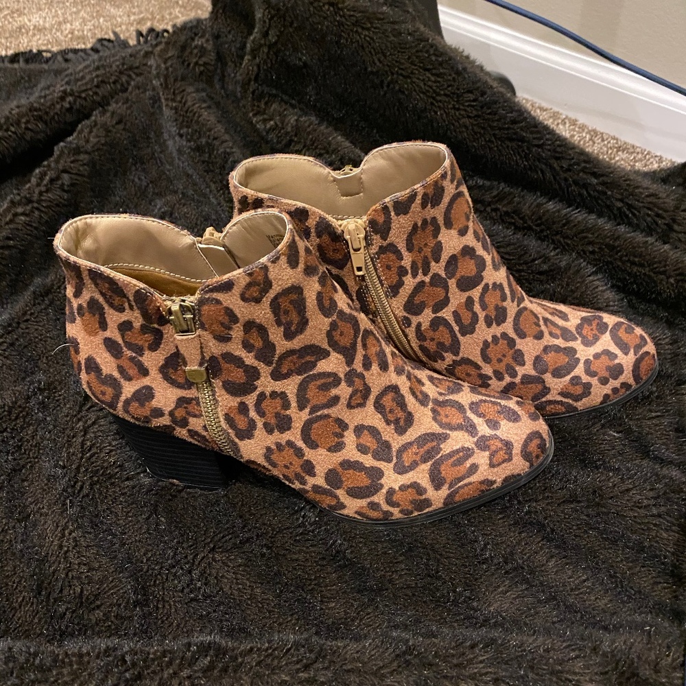 Never Worn Leopard Print Booties - image 4
